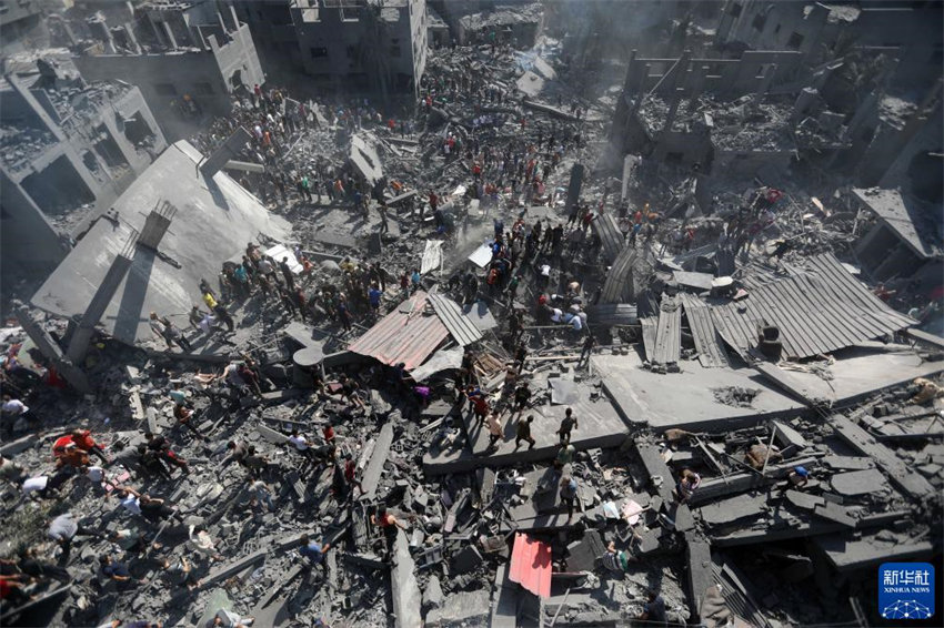 Israel faz primeira a??o terrestre em Gaza