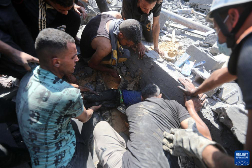 Israel faz primeira a??o terrestre em Gaza