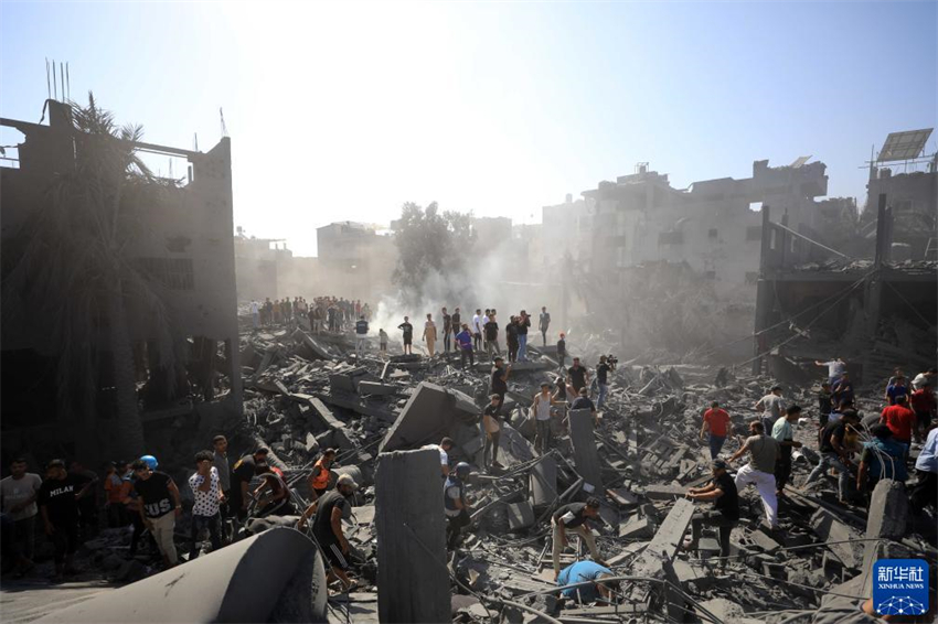 Israel faz primeira a??o terrestre em Gaza
