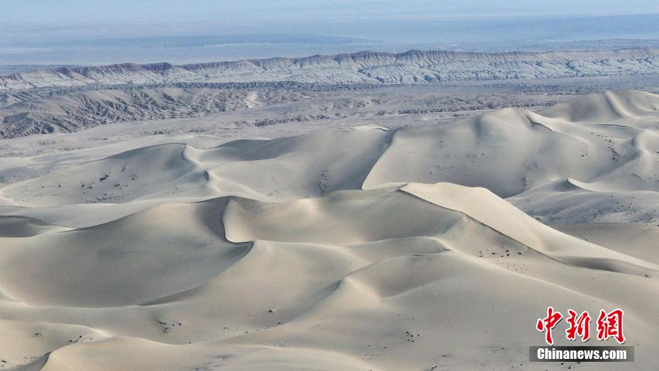 Galeria: maravilhosa vista da montanha de areia em Xinjiang.