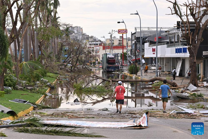 Número de mortos causados pelo furac?o Otis no sul do México atinge 39