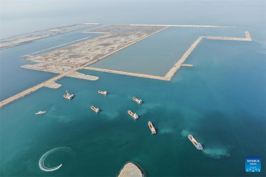 Cidade chinesa de Dalian inicia constru??o do aeroporto offshore em ilha artificial