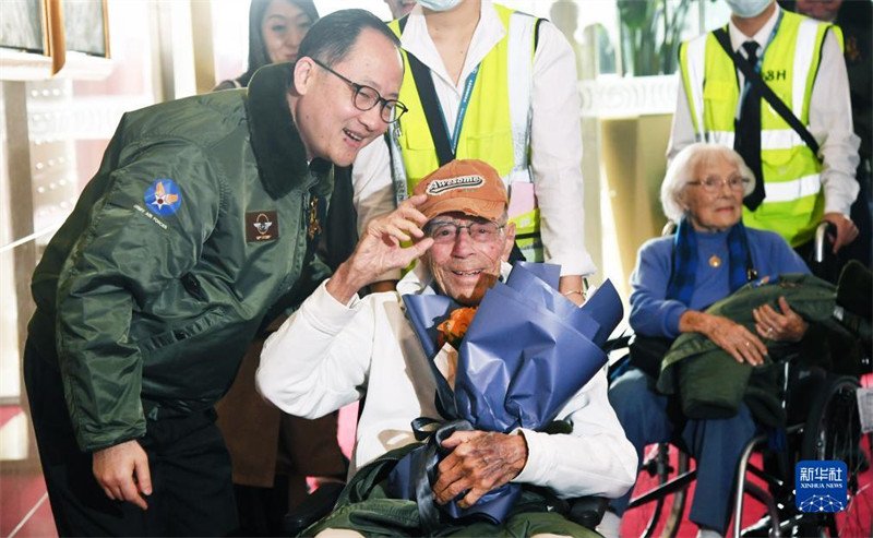 Veteranos dos Tigres Voadores chegam a Beijing