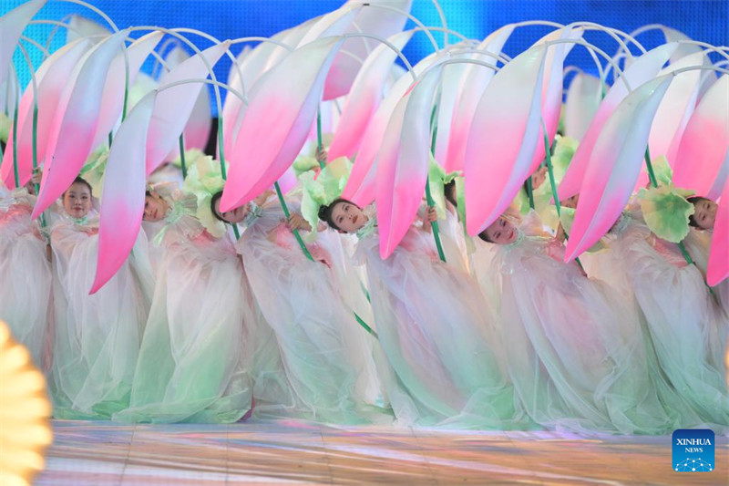 Cerim?nia de encerramento dos 4o Jogos Para-Asiáticos é realizada em Hangzhou, leste da China