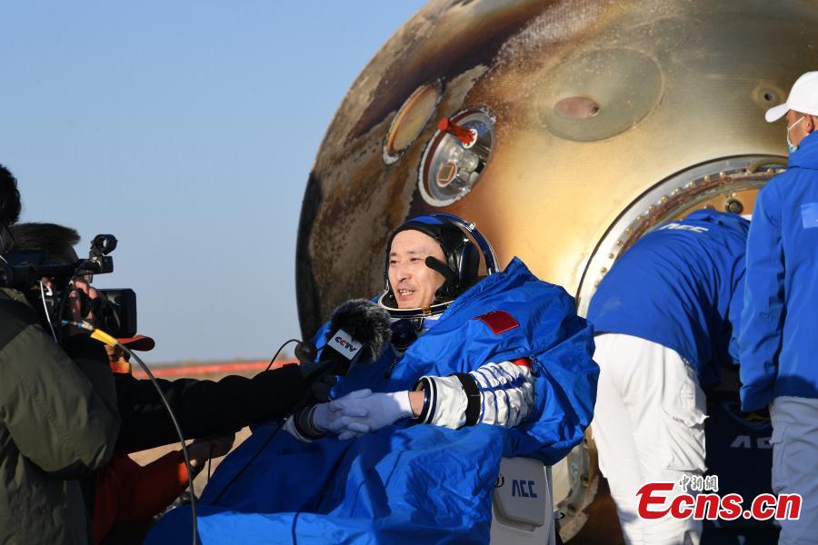 Astronautas da Shenzhou-16 est?o em bom estado de saúde após pousarem na Terra