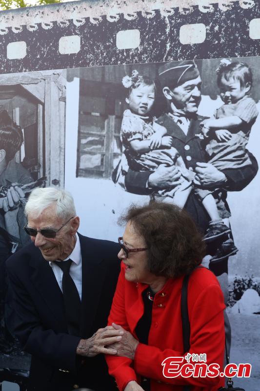 Membros dos Tigres Voadores comemoram 80o aniversário da participa??o da for?a dos EUA na guerra de resistência da China