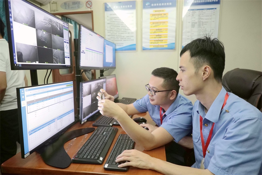 Ferrovia Fangchenggang - Dongxing iniciou opera??o de testes