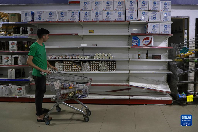 Conflito palestino-israelense provoca mais de 10.000 mortes, sistema humanitário enfrenta colapso