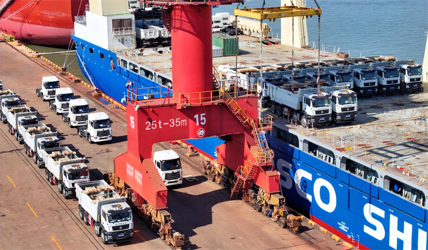 Galeria: porto de Zhangjiagang, canal de exporta??o de automóveis chineses