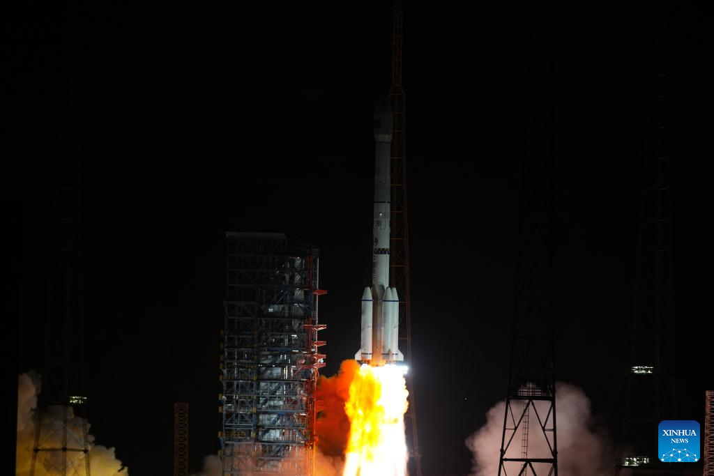China lan?a satélite Zhongxing-6E