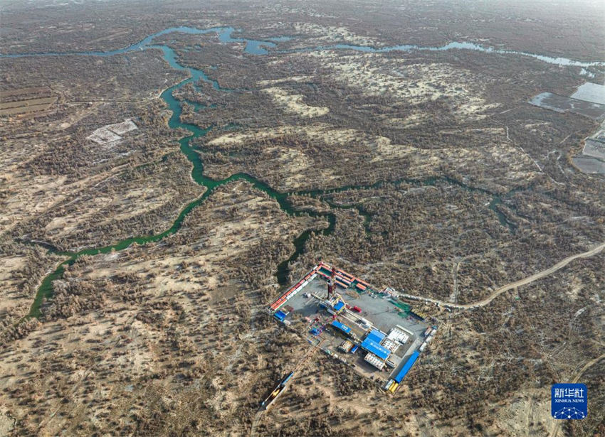 Gigante petroquímica chinesa conclui perfura??o do po?o de petróleo e gás mais profundo da Asia