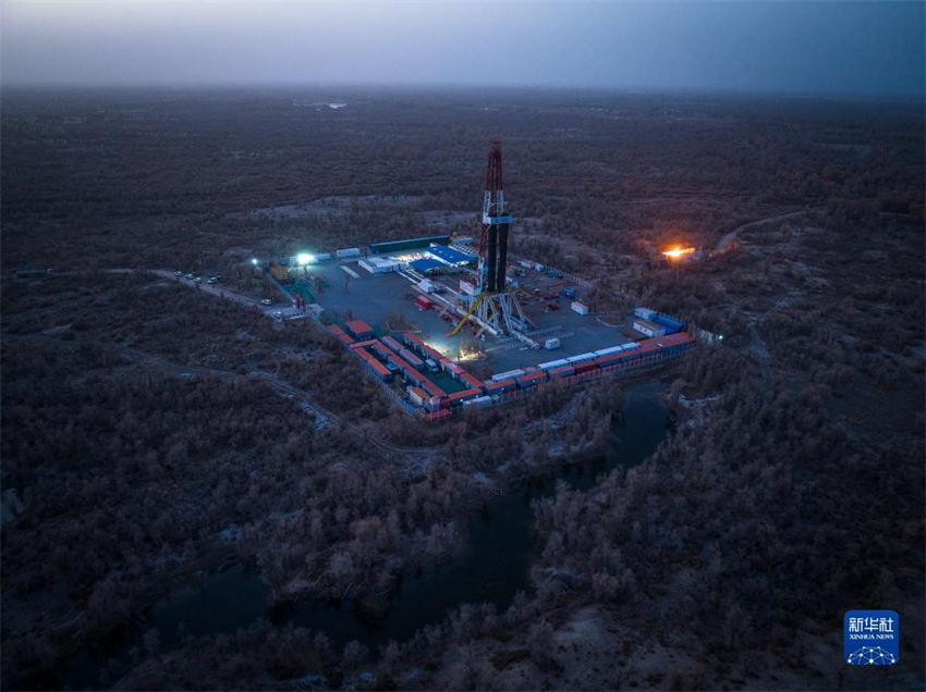 Gigante petroquímica chinesa conclui perfura??o do po?o de petróleo e gás mais profundo da Asia