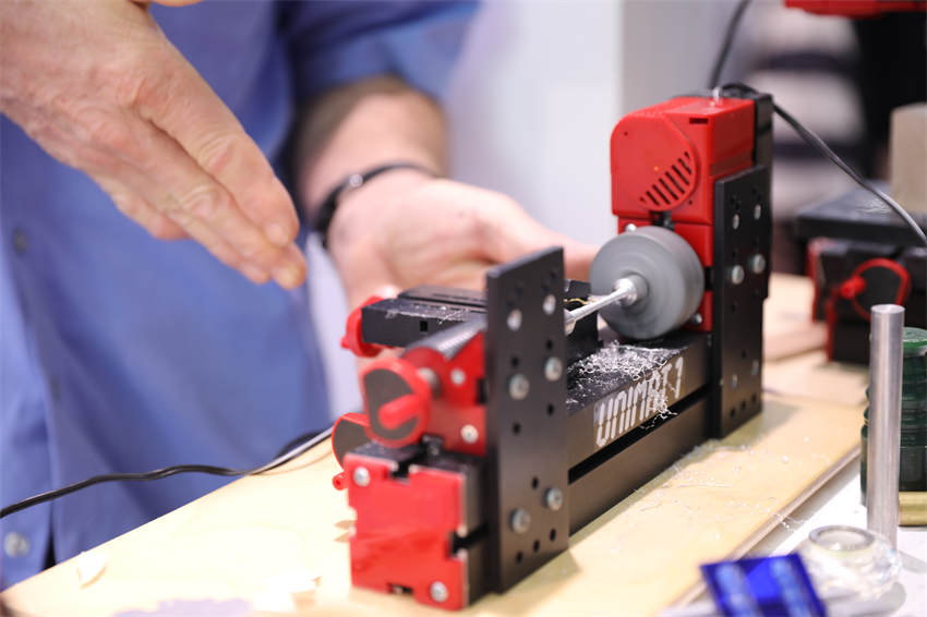 25a Feira de Alta Tecnologia é inaugurada em Shenzhen