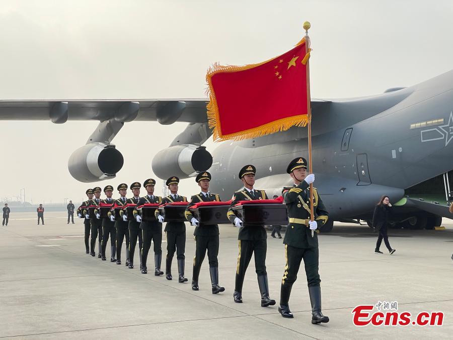 Coreia do Sul devolve 25 restos mortais de soldados chineses mortos na Guerra da Coreia