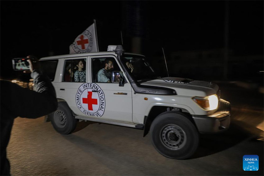 Hamas diz que segundo grupo de reféns foi entregue à Cruz Vermelha