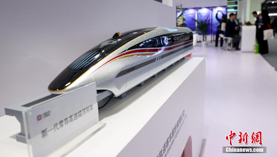 6a Exposi??o Internacional de Desenho Industrial da China inaugurada em Wuhan