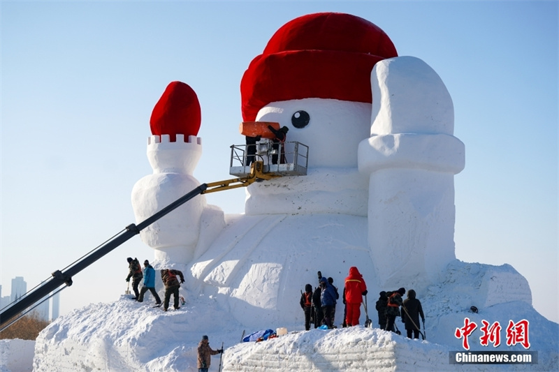 Harbin: “Boneco de Neve Gigante” está em constru??o