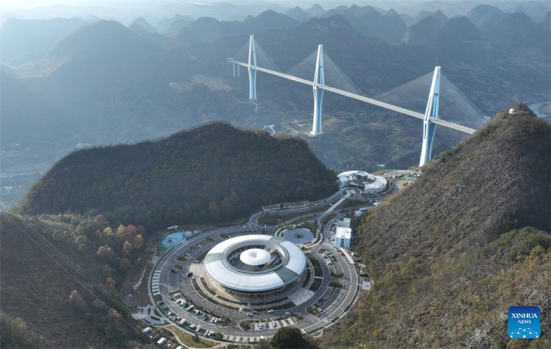 Pontes trazem crescimento econ?mico e atra??es turísticas em Guizhou, sudoeste da China
