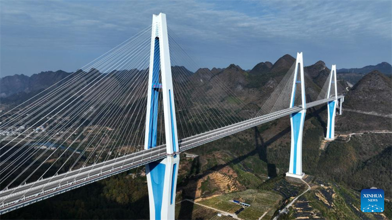 Pontes trazem crescimento econ?mico e atra??es turísticas em Guizhou, sudoeste da China