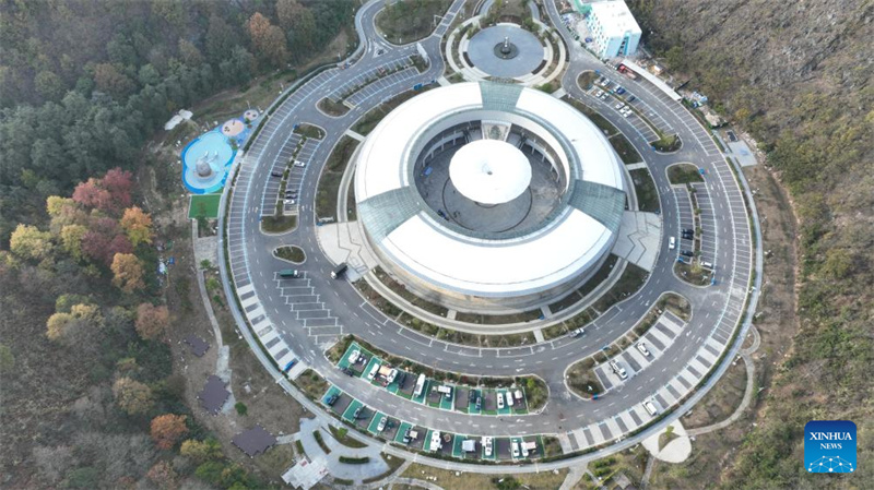 Pontes trazem crescimento econ?mico e atra??es turísticas em Guizhou, sudoeste da China