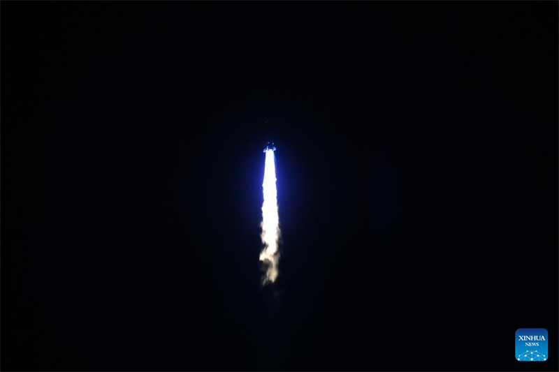 China lan?a foguete transportador Zhuque-2 com três satélites