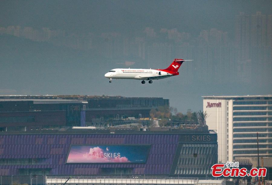 Avi?es C919 e ARJ21 desenvolvidos na China fazem primeira viagem a Hong Kong