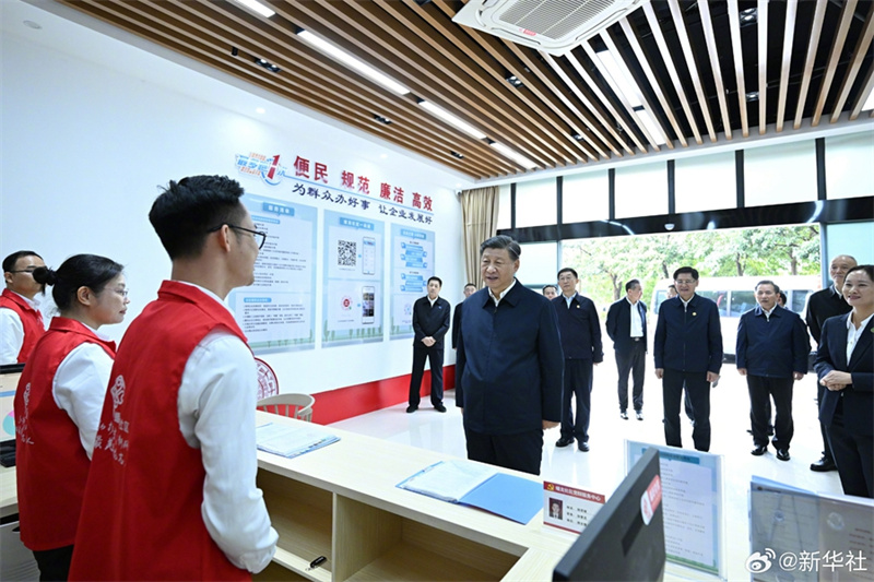 Xi Jinping inspeciona Nanning