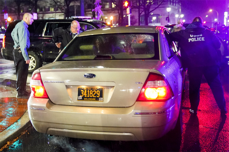 Caravana de seguran?a de Biden é atropelada