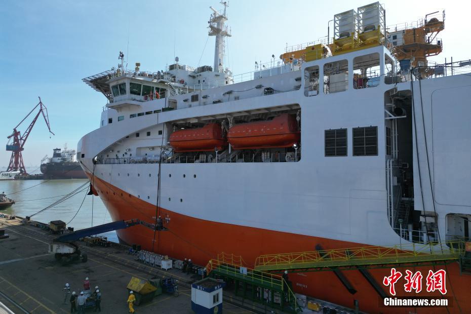 Primeiro navio-sonda oceanico da China inicia viagem experimental