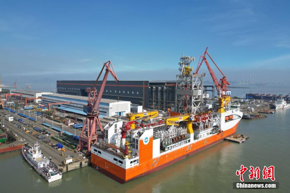 Primeiro navio-sonda oceanico da China inicia viagem experimental