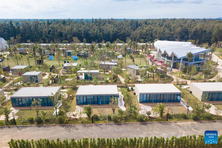 Centro de servi?o turístico é aberto ao público em Hainan, no sul da China