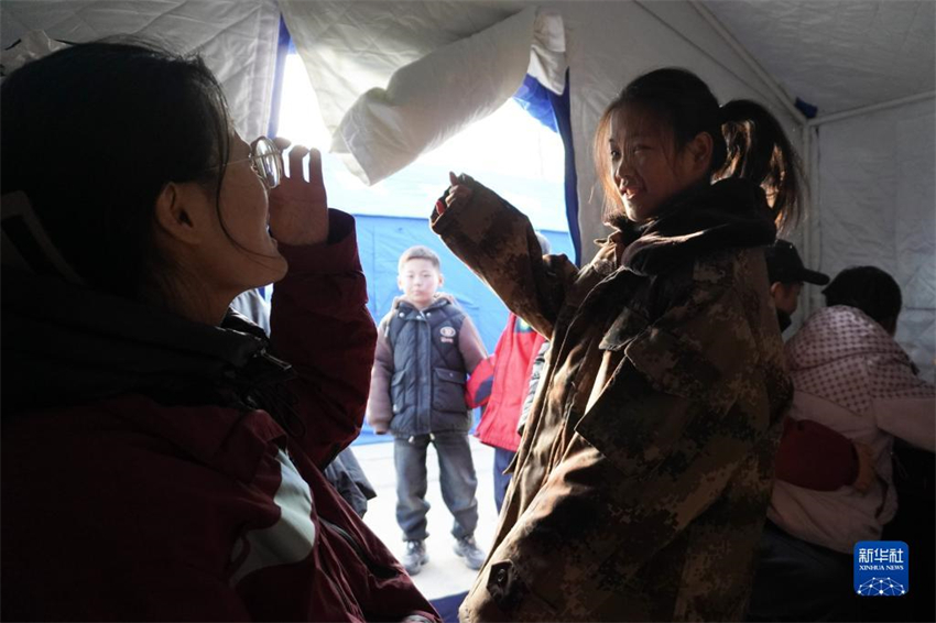 Assistência psicológica é ativamente realizada após terremoto em Gansu