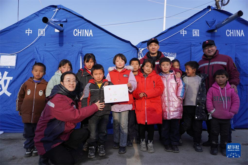 Assistência psicológica é ativamente realizada após terremoto em Gansu