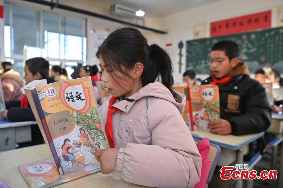 Gansu: aulas s?o retomadas no condado de Jishishan, atingido pelo terremoto