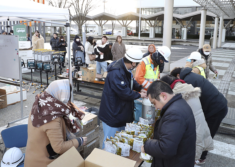 Número de mortos sobe para 13 em forte terremoto no Jap?o