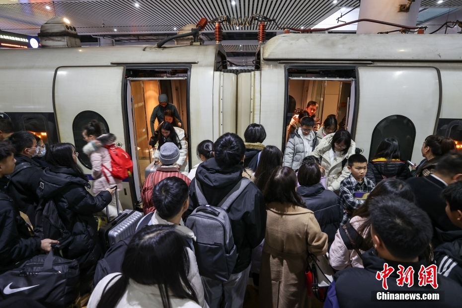 China registra 135 milh?es de viagens domésticas no feriado de Ano Novo