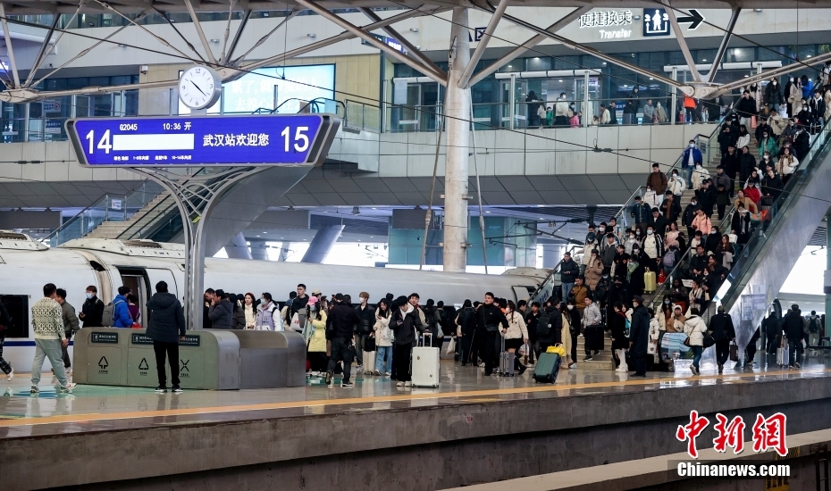 China registra 135 milh?es de viagens domésticas no feriado de Ano Novo