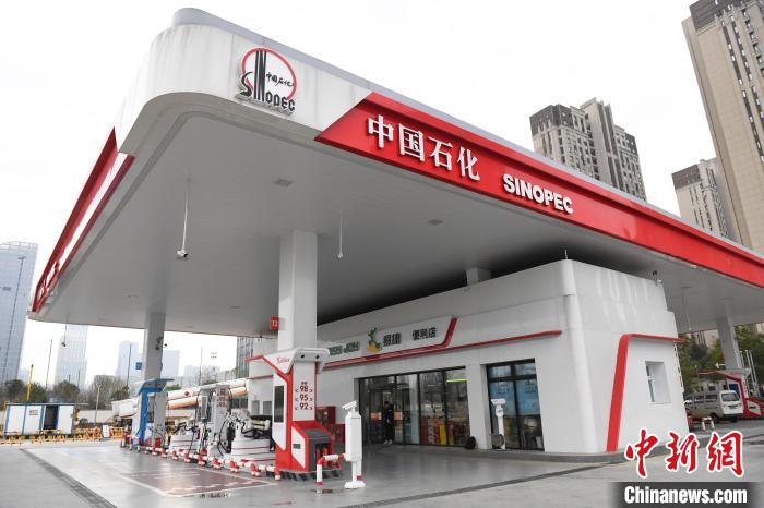 Rob?s de servi?o de abastecimento 24h estreiam em Changsha, centro da China