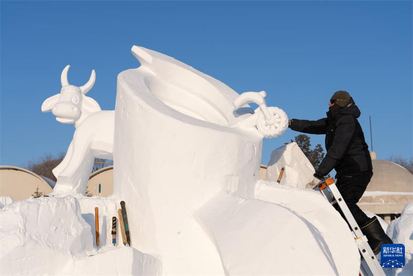 Harbin realiza 26o Concurso Internacional de Esculturas de Neve
