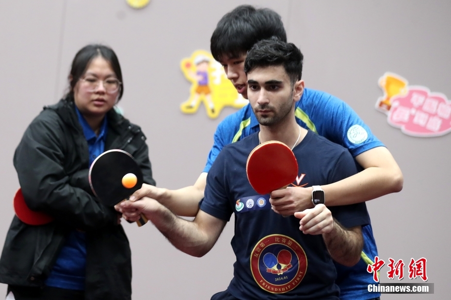 Jovens chineses e americanos refor?am amizade inspirados na 