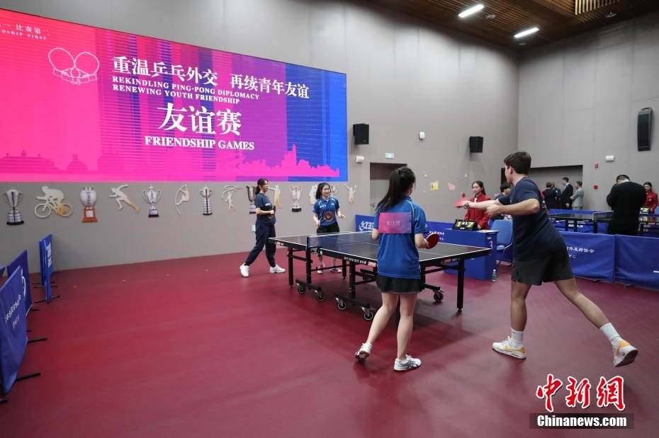 Jovens chineses e americanos refor?am amizade inspirados na 