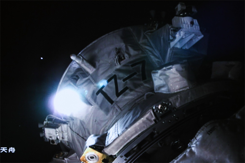 Cargueiro espacial Tianzhou-7 acopla com sucesso no módulo central da esta??o espacial Tiangong