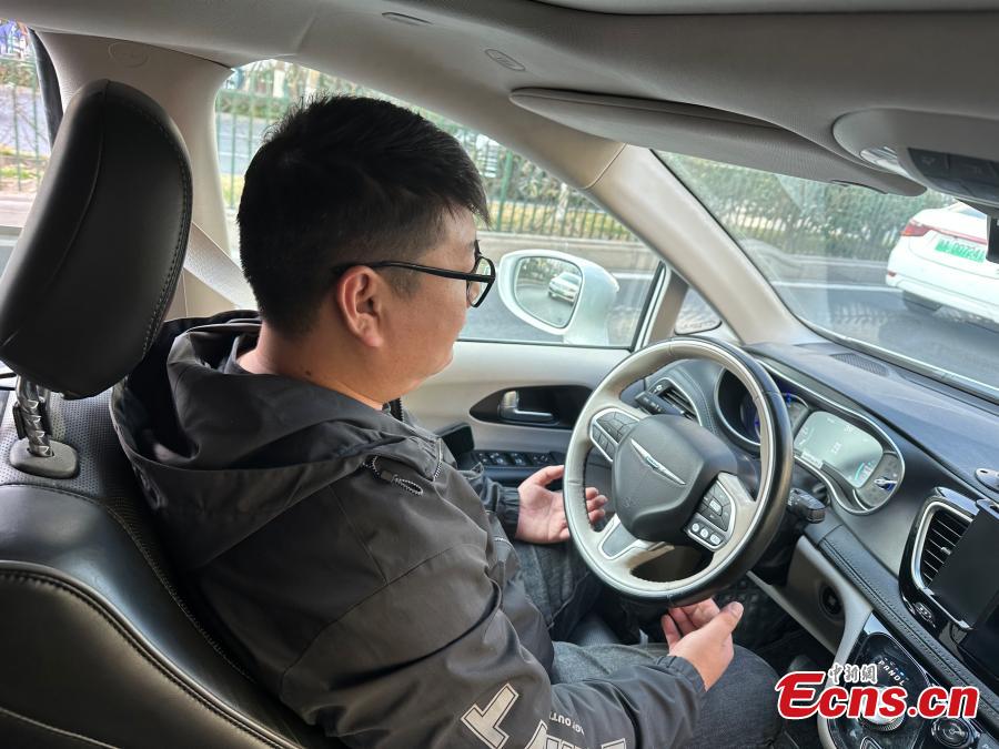 Servi?os de RoboTaxi iniciam opera??o experimental em Hangzhou