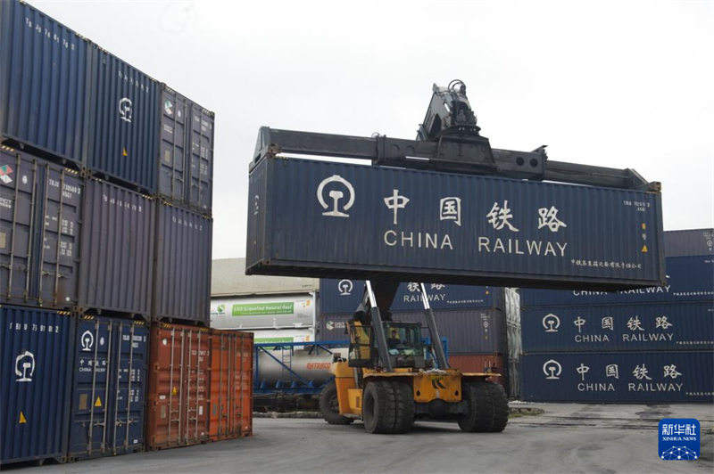 Trem de carga China-Vietn? impulsiona comércio entre os dois países