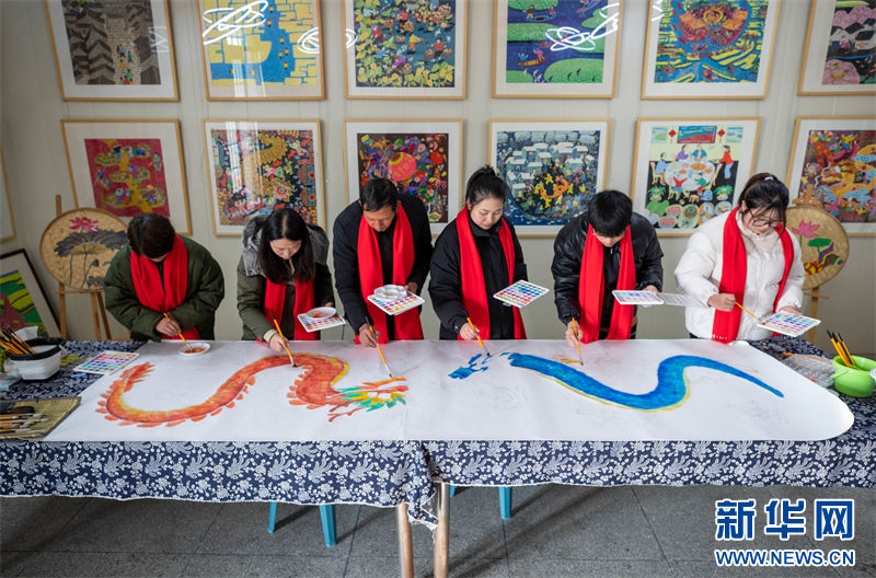 Galeria: costumes populares nas pinturas d?o boas-vindas ao Ano do Drag?o