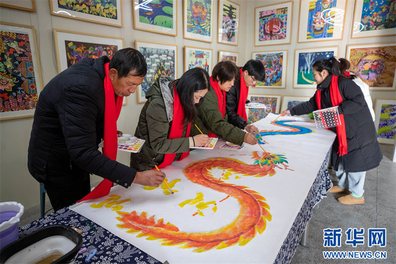 Galeria: costumes populares nas pinturas d?o boas-vindas ao Ano do Drag?o