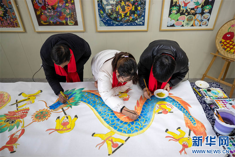 Galeria: costumes populares nas pinturas d?o boas-vindas ao Ano do Drag?o