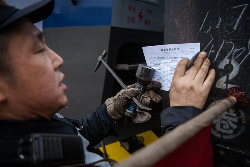 Oficina de manuten??o ferroviária de Jiang'an prepara período do Festival da Primavera