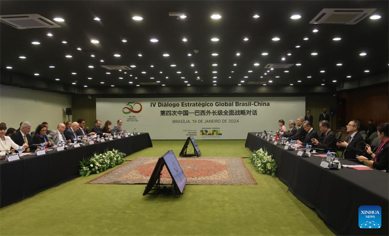 China e Brasil prometem fortalecer sinergia de estratégias de desenvolvimento e ampliar coopera??o em campos emergentes