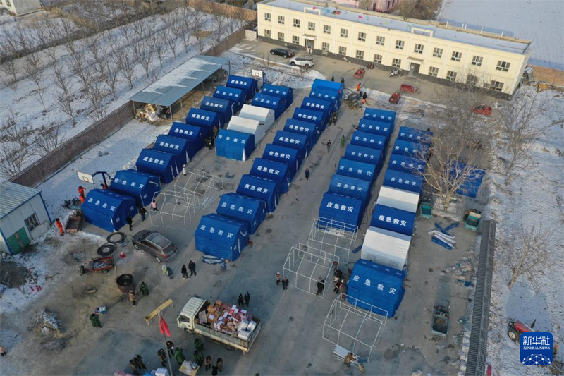 Necessidades de vida dos afetados pelo terremoto em Xinjiang est?o garantidas